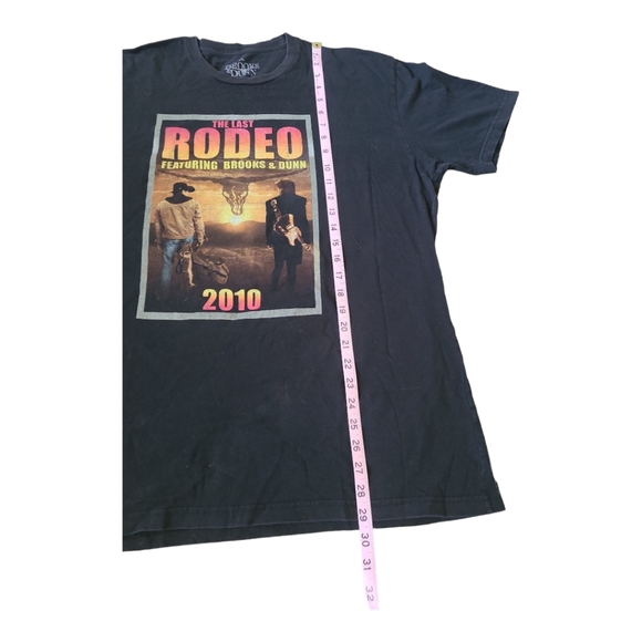 Brooks & Dunn XL Concert T Shirt 2010 The Last Rodeo Tour Dates On Back - Picture 5 of 7
